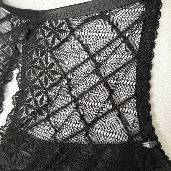 NWOT Black Lace Peep the Scene Cutout Bralette - Women René Rofé Size 2X - Picture 9 of 10
